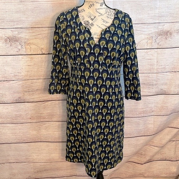 Boden Fine Corduroy Dress Peacock Print 3/4 Sleeves V-neck Size 6 - Picture 1 of 10